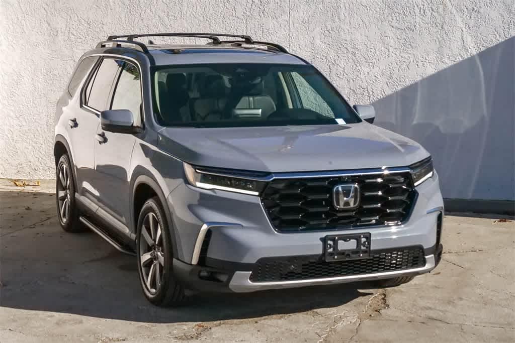 Used 2024 Honda Pilot Elite SUV