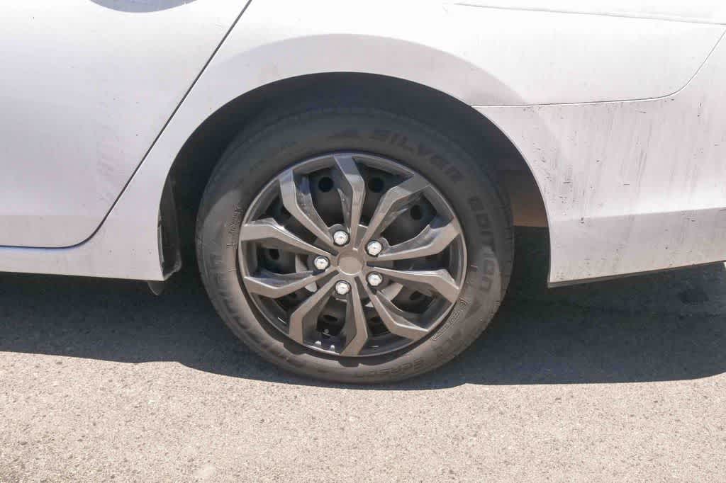 Thumbnail: 2019 Nissan Sentra - 6