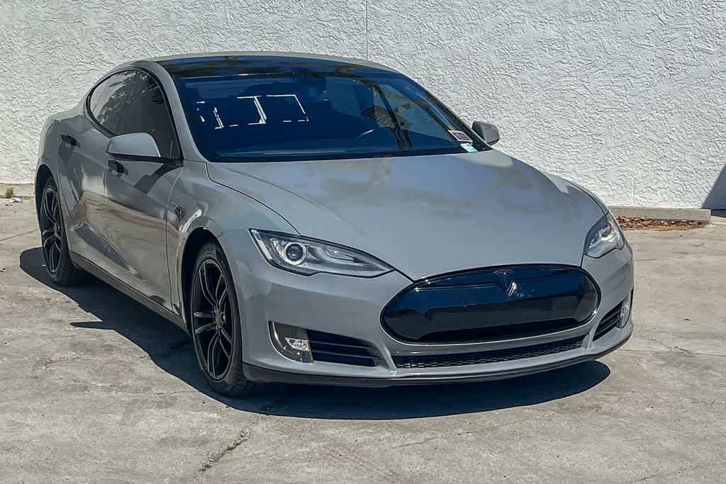 Thumbnail: 2013 Tesla Model S - 3