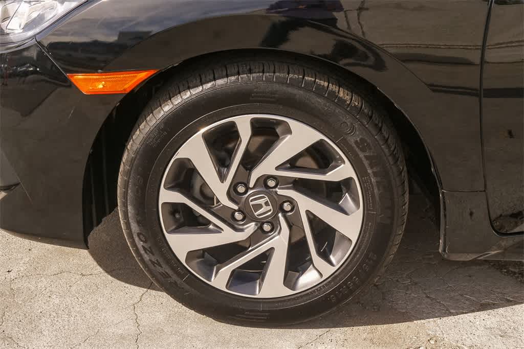 Thumbnail: 2017 Honda Civic - 5