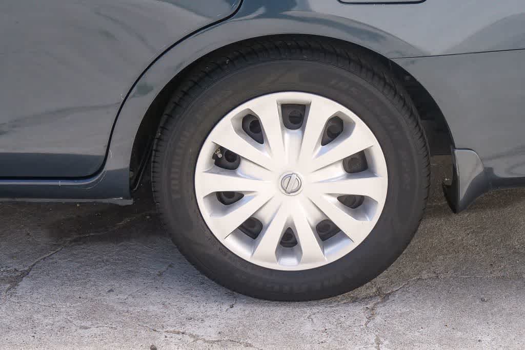 Thumbnail: 2016 Nissan Versa - 5