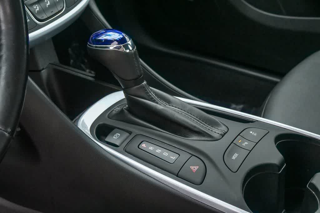 Thumbnail: 2019 Chevrolet Volt - 18