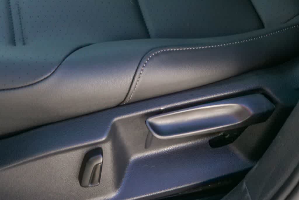 Thumbnail: 2019 Volkswagen e-Golf - 20