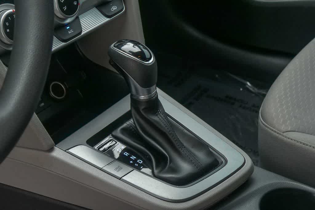 Thumbnail: 2019 Hyundai Elantra - 18
