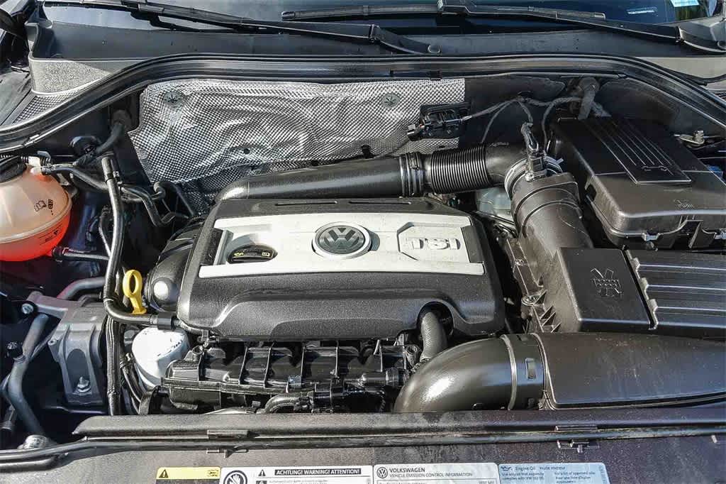 Thumbnail: 2017 Volkswagen Tiguan - 30