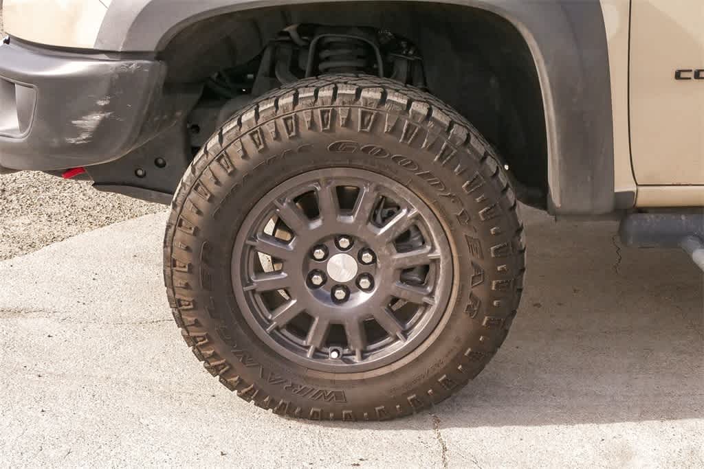 Thumbnail: 2022 Chevrolet Colorado - 5