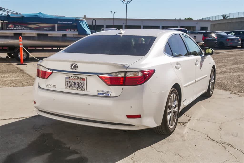 Thumbnail: 2013 Lexus ES - 9