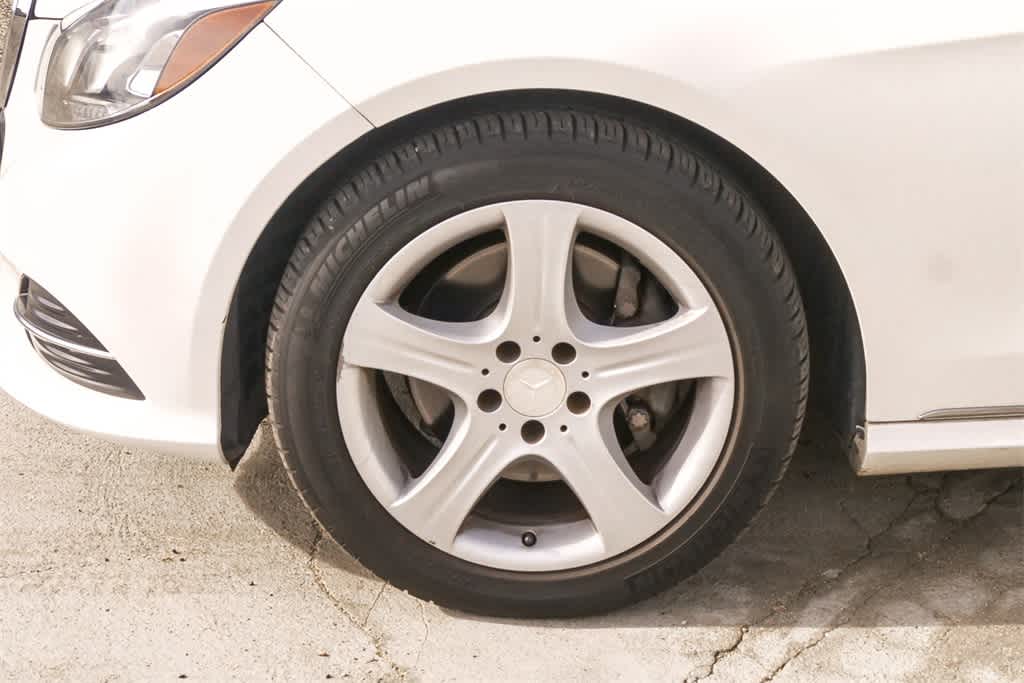 Thumbnail: 2014 Mercedes-Benz E-Class - 5