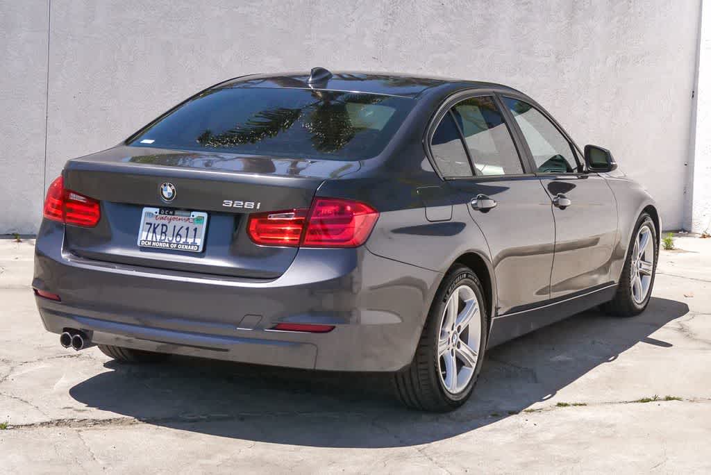 Thumbnail: 2013 BMW 3 Series - 9