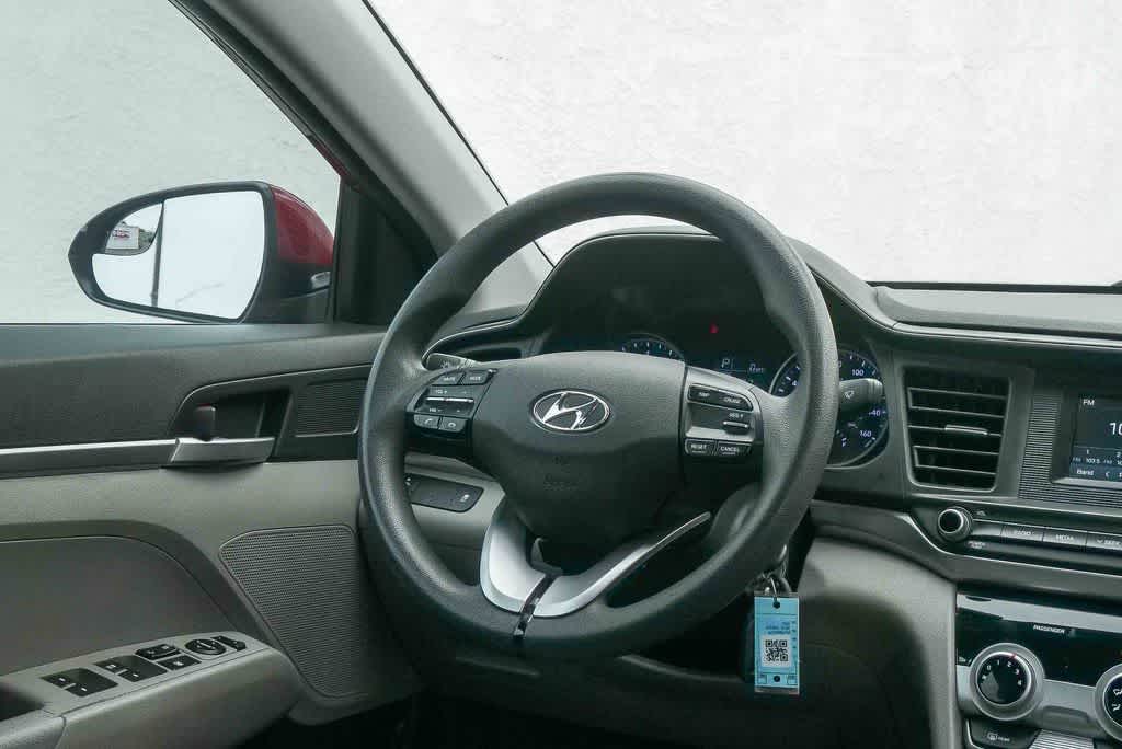Thumbnail: 2019 Hyundai Elantra - 14