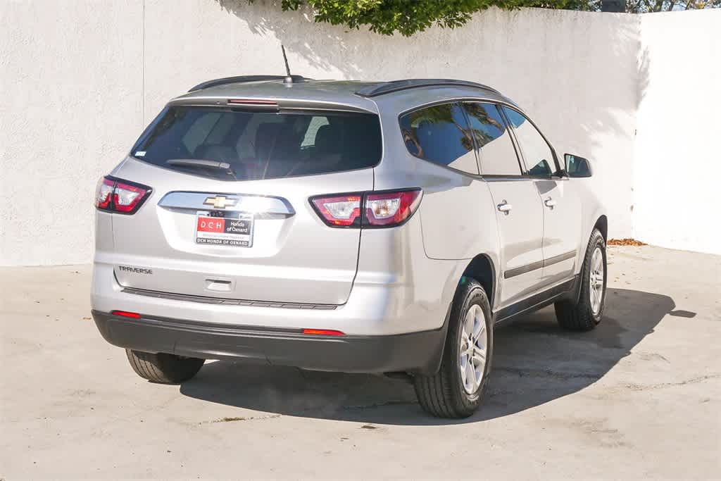 Thumbnail: 2017 Chevrolet Traverse - 7