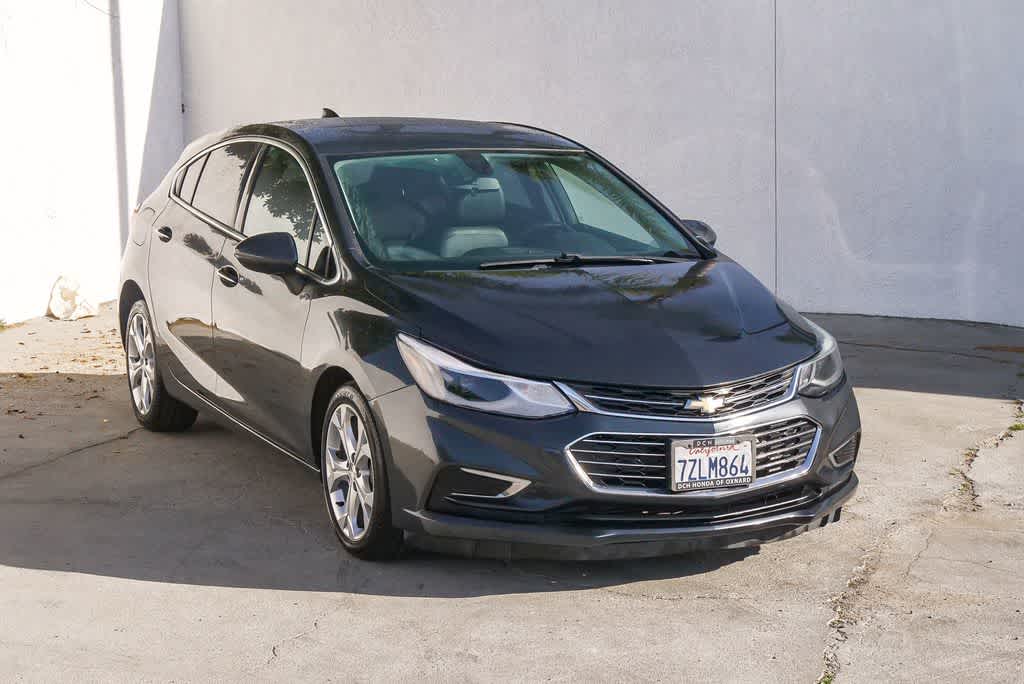 Thumbnail: 2017 Chevrolet Cruze - 3