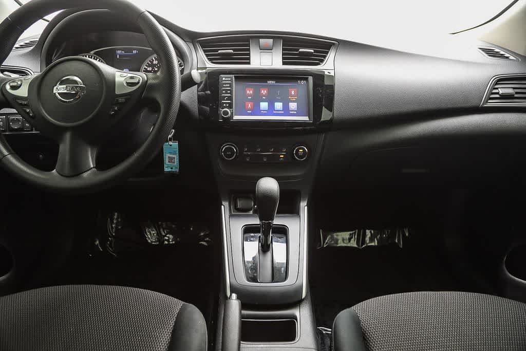 Thumbnail: 2019 Nissan Sentra - 12