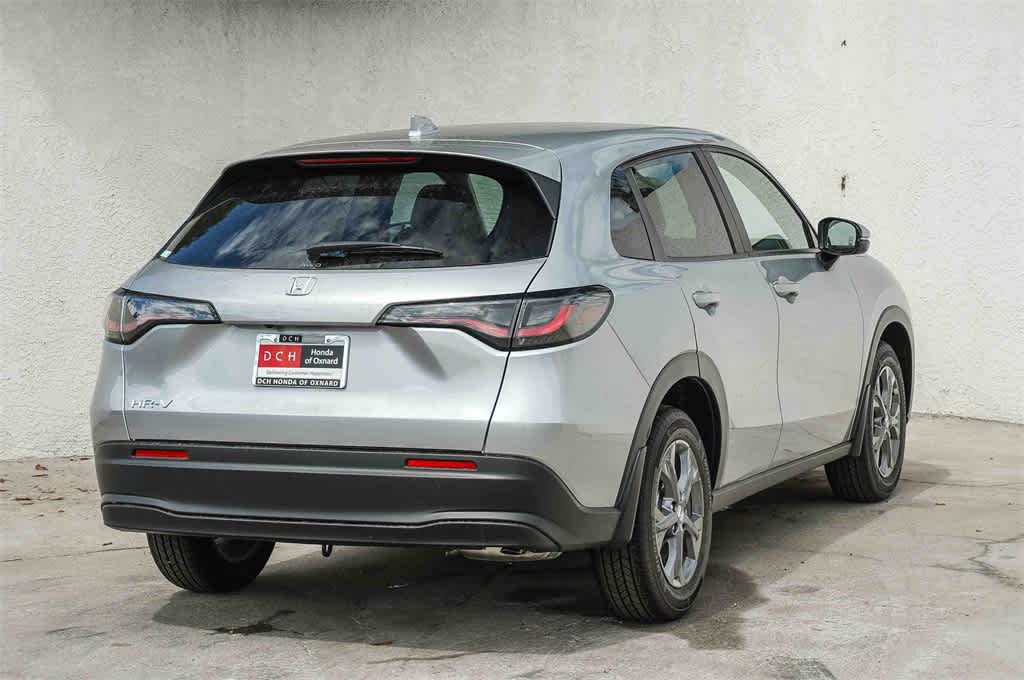 2026 Honda HR-V LX photo 2