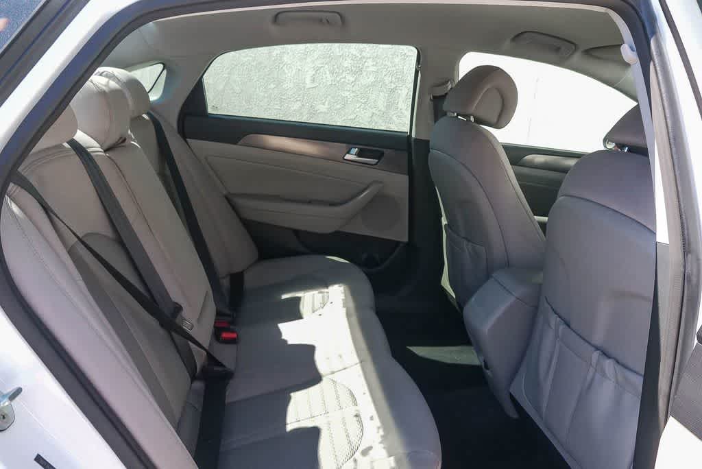 Thumbnail: 2015 Hyundai Sonata - 14