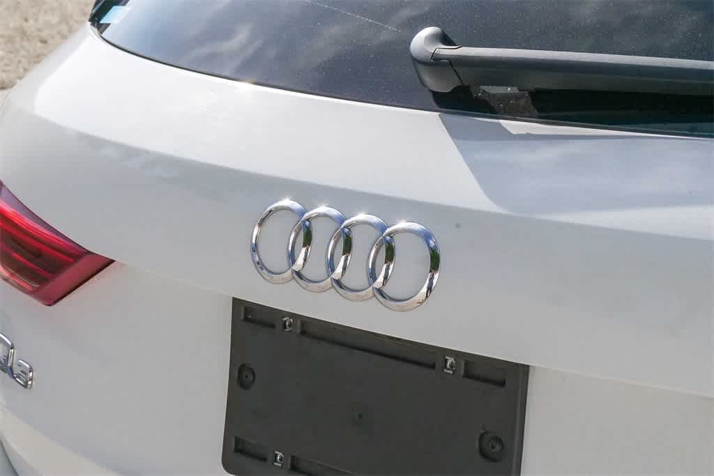 Thumbnail: 2020 Audi Q3 - 11