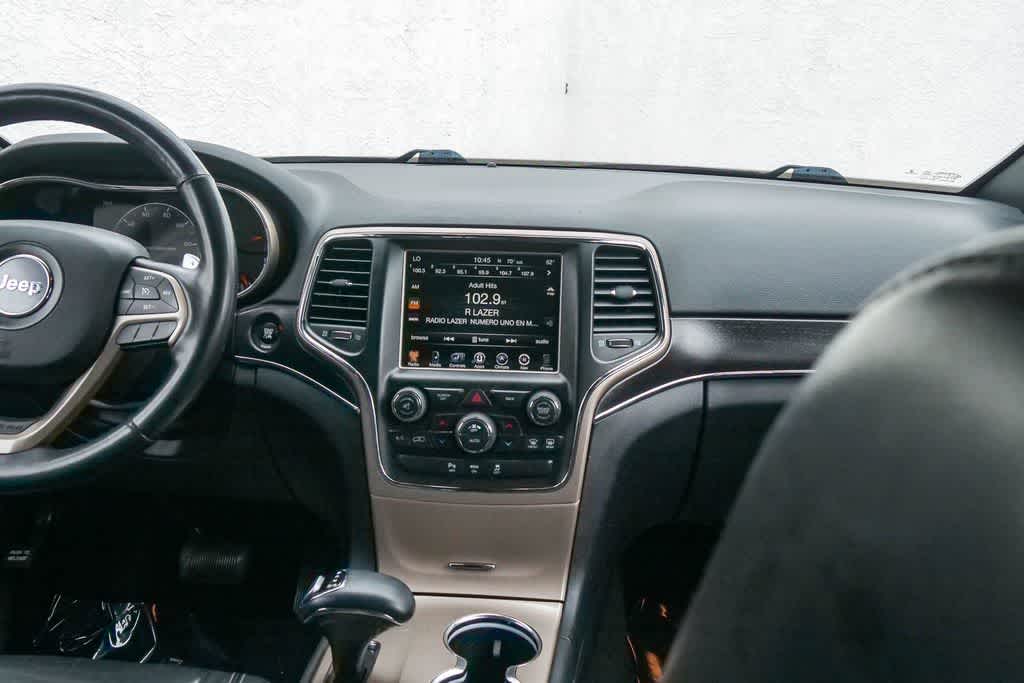 Thumbnail: 2015 Jeep Grand Cherokee - 11