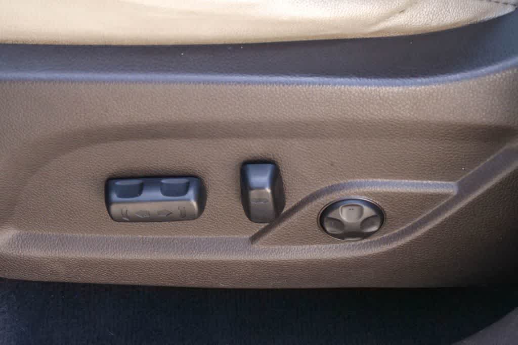Thumbnail: 2013 Hyundai Santa Fe - 18
