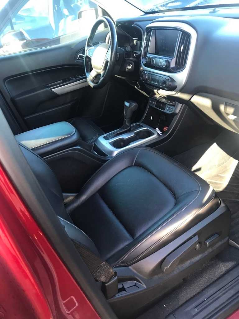 Thumbnail: 2020 Chevrolet Colorado - 3