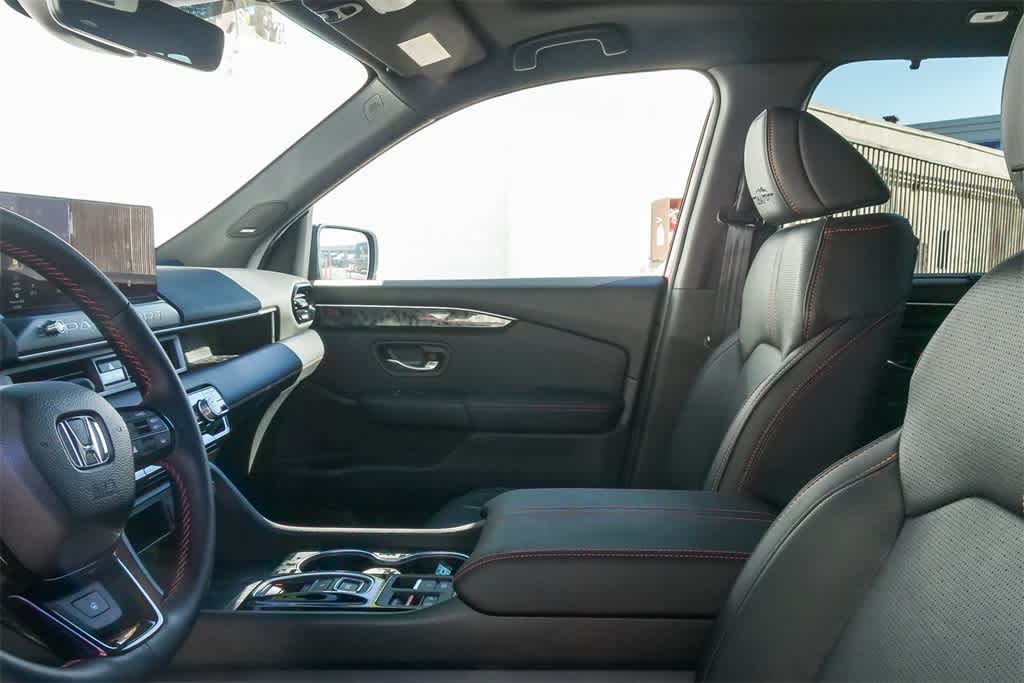 Thumbnail: 2026 Honda Passport - 17