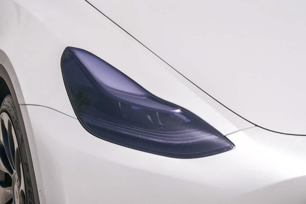Thumbnail: 2022 Tesla Model Y - 4