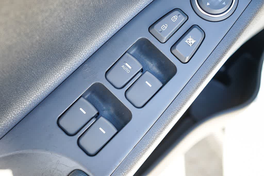 Thumbnail: 2013 Hyundai Sonata - 22