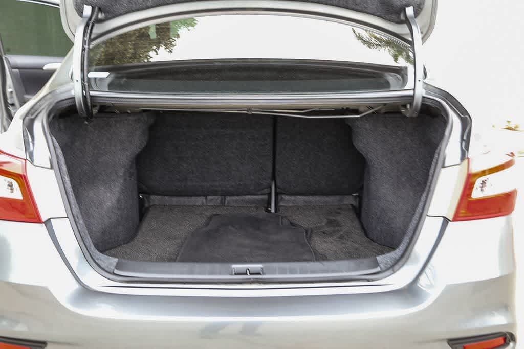 Thumbnail: 2019 Nissan Sentra - 24