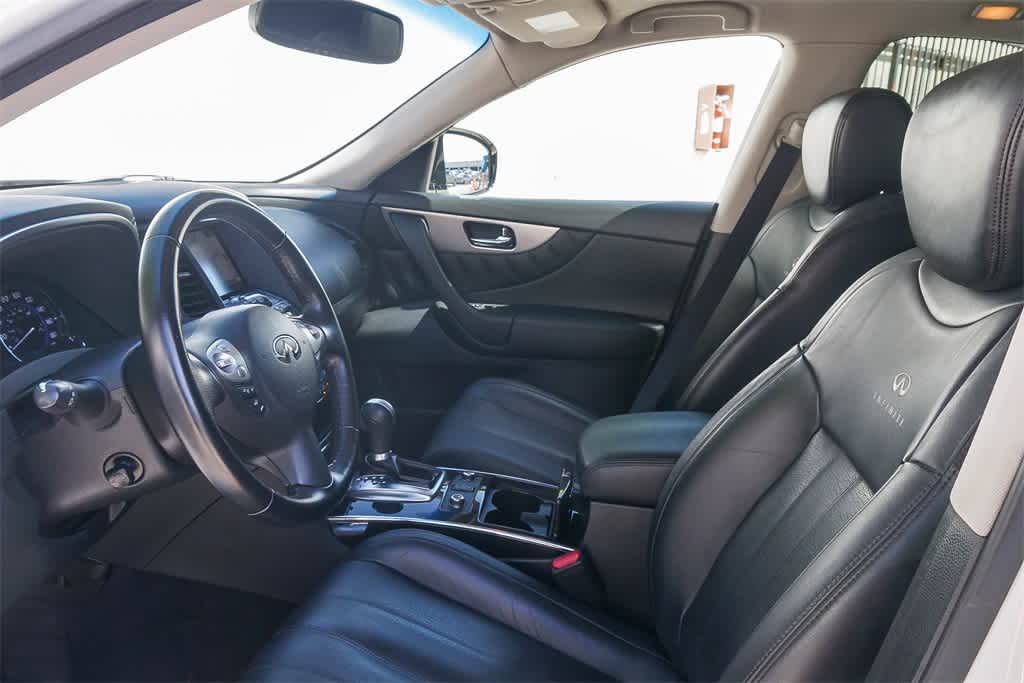 Thumbnail: 2013 INFINITI FX37 - 18