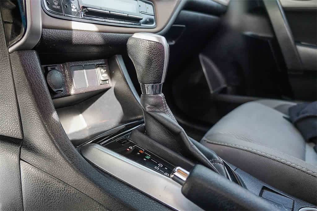 Thumbnail: 2017 Toyota Corolla - 23