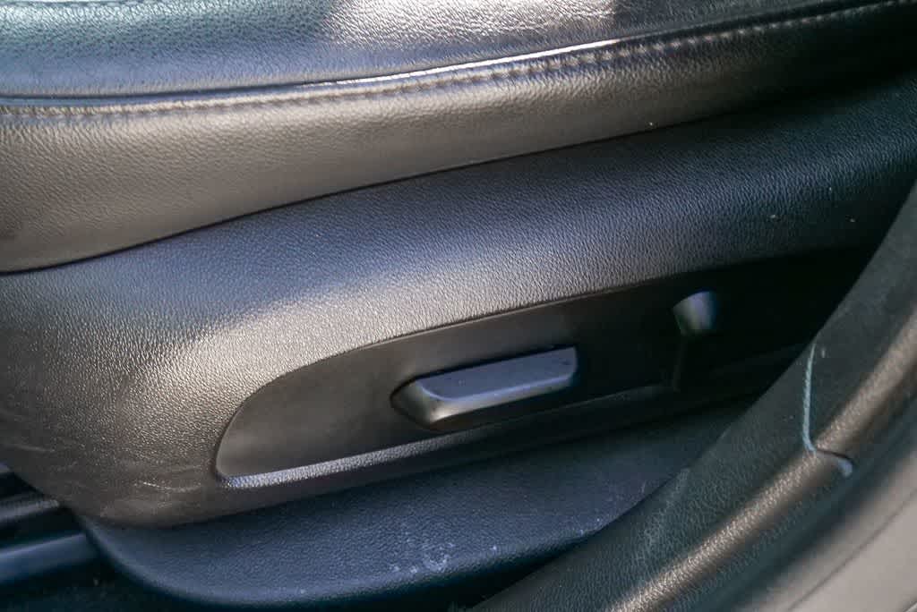 Thumbnail: 2017 Chevrolet Cruze - 17