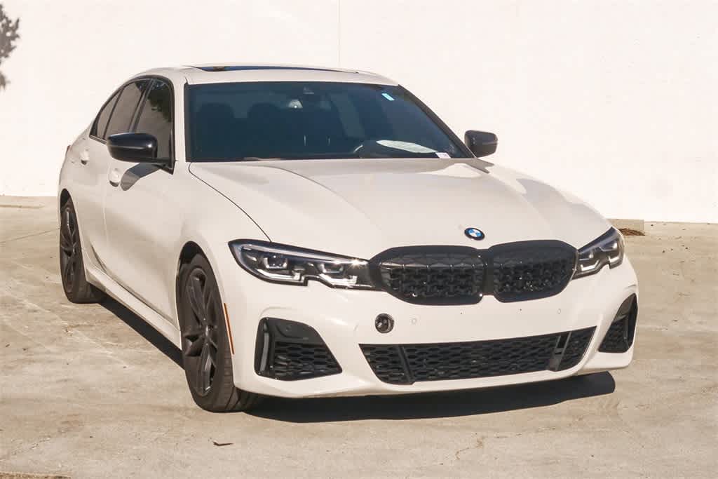 Thumbnail: 2021 BMW 3 Series - 3