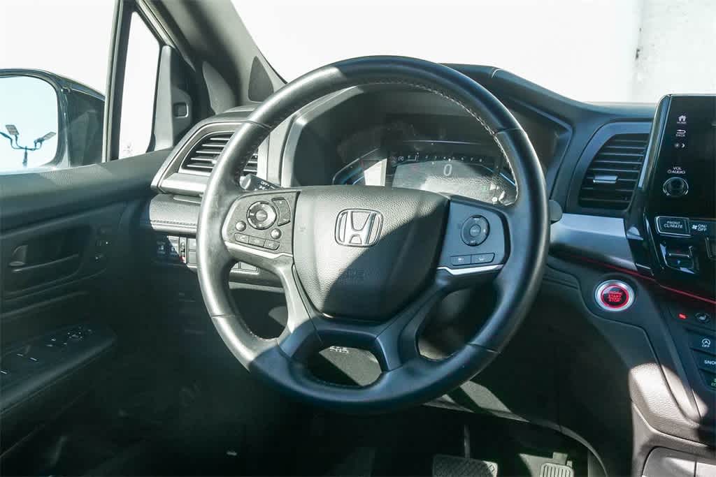 Thumbnail: 2023 Honda Odyssey - 12