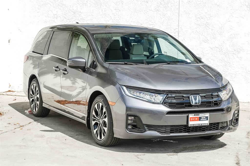 2026 Honda Odyssey Elite photo 3