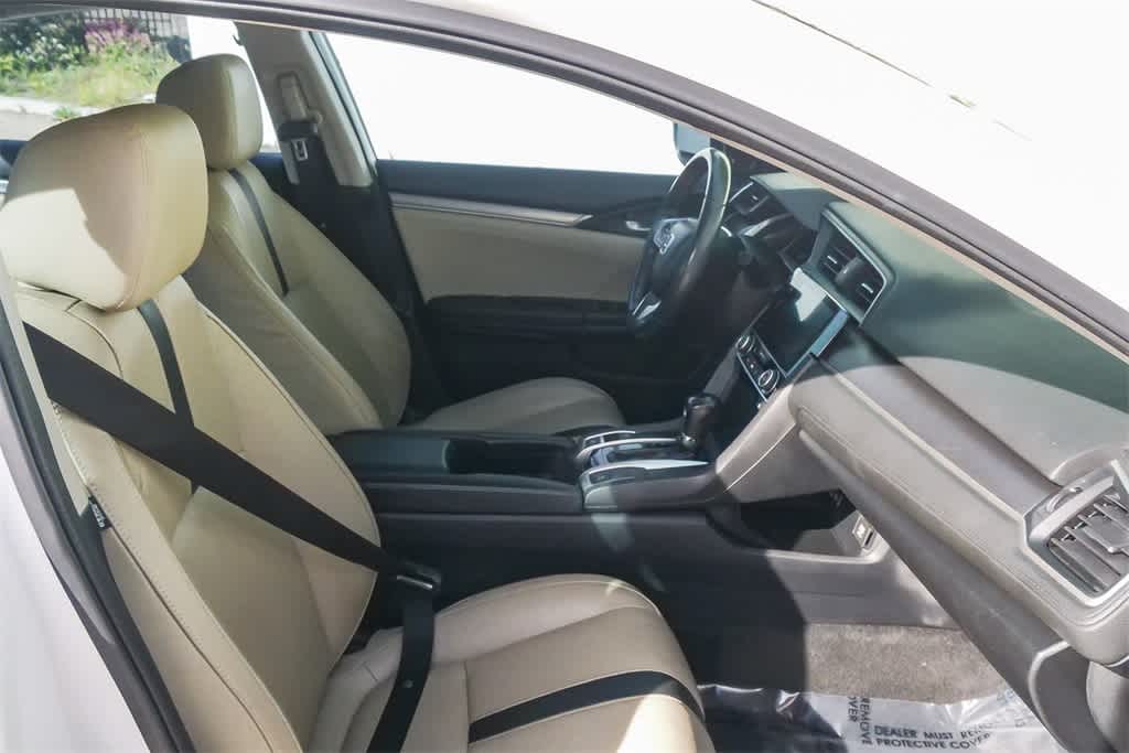 Thumbnail: 2016 Honda Civic - 16