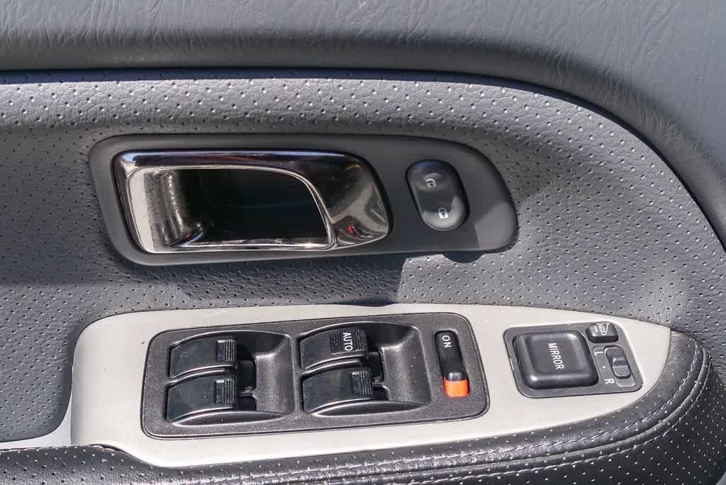 Thumbnail: 2005 Honda Pilot - 18