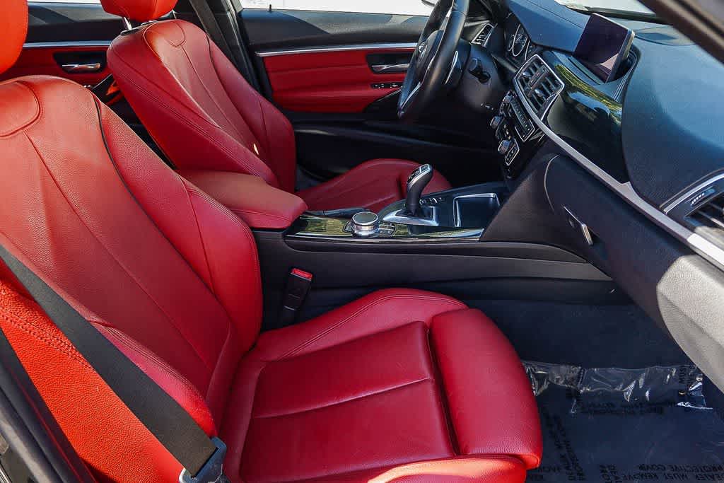 Thumbnail: 2018 BMW 3 Series - 19