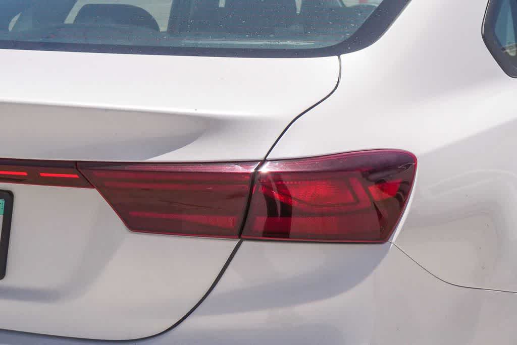 Thumbnail: 2023 Kia Forte - 9