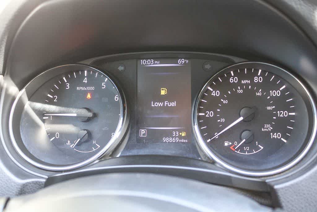 Thumbnail: 2018 Nissan Rogue Sport - 22