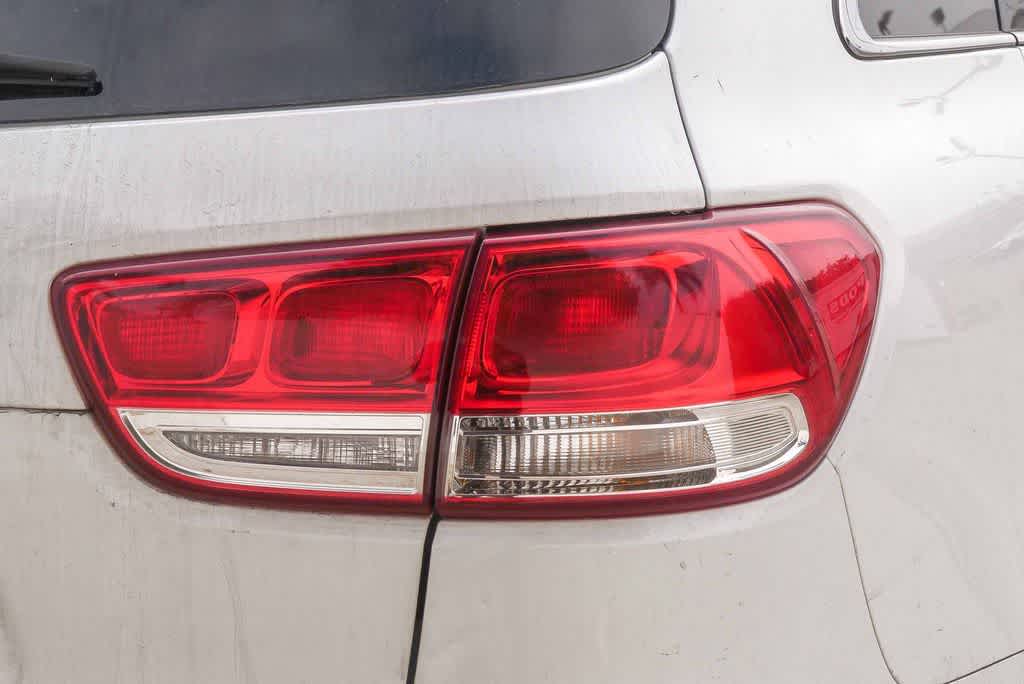 Thumbnail: 2017 Kia Sorento - 10