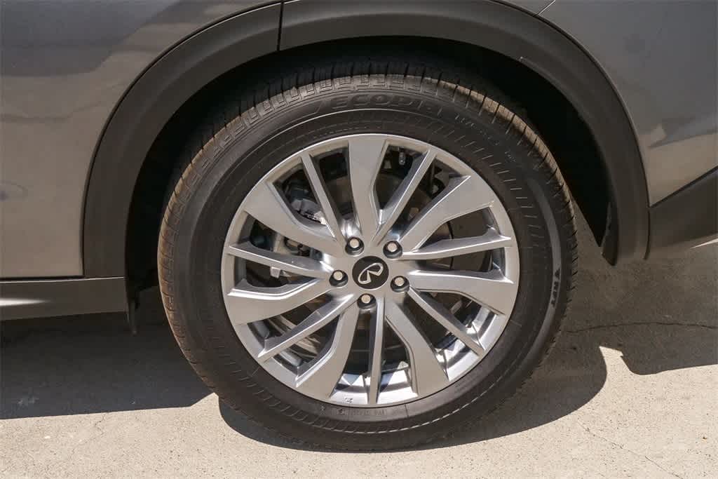 Thumbnail: 2025 INFINITI QX50 - 6