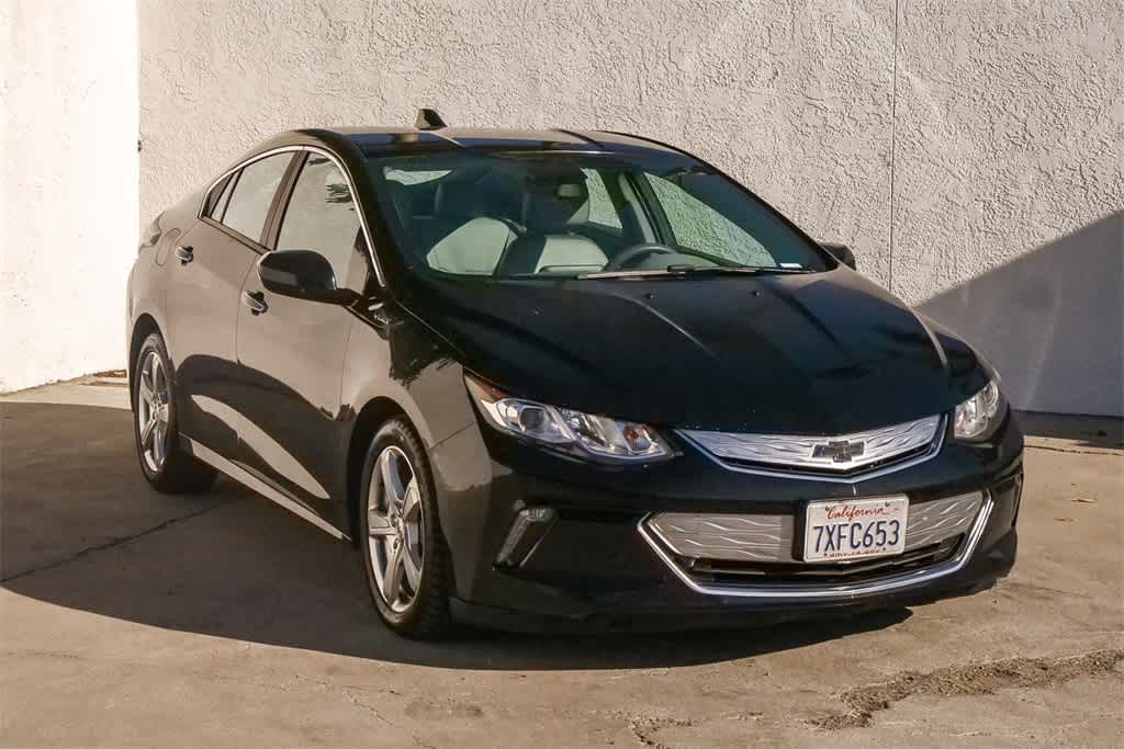 Thumbnail: 2017 Chevrolet Volt - 3