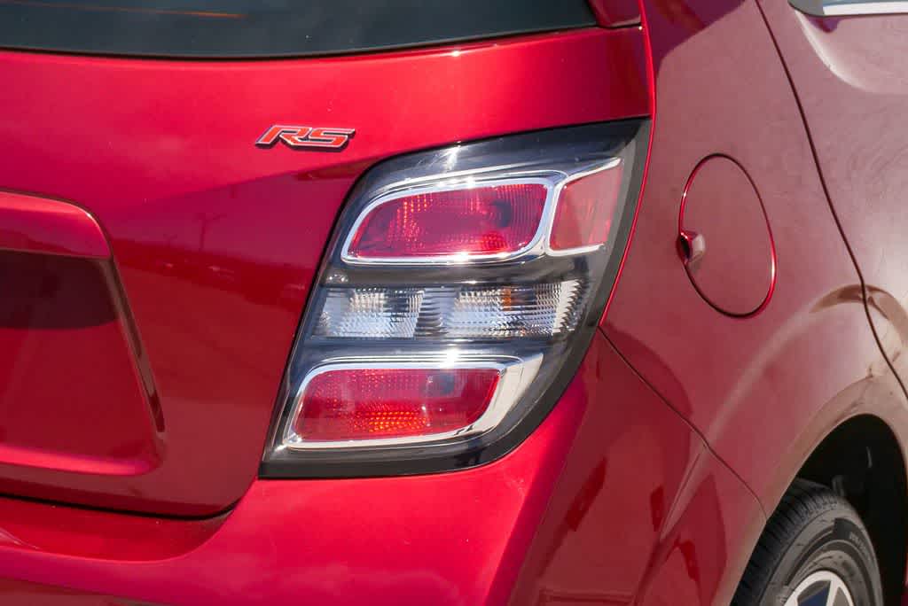 Thumbnail: 2019 Chevrolet Sonic - 10