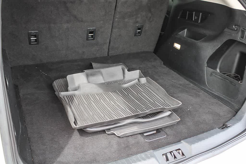 Thumbnail: 2019 Ford Edge - 24