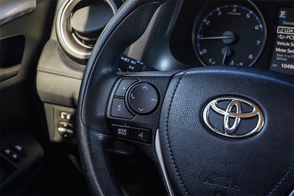 Thumbnail: 2018 Toyota RAV4 - 16