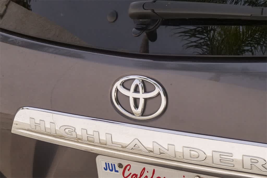 Thumbnail: 2013 Toyota Highlander - 11