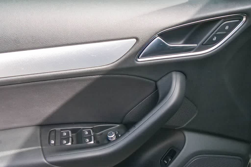 Thumbnail: 2016 Audi Q3 - 19