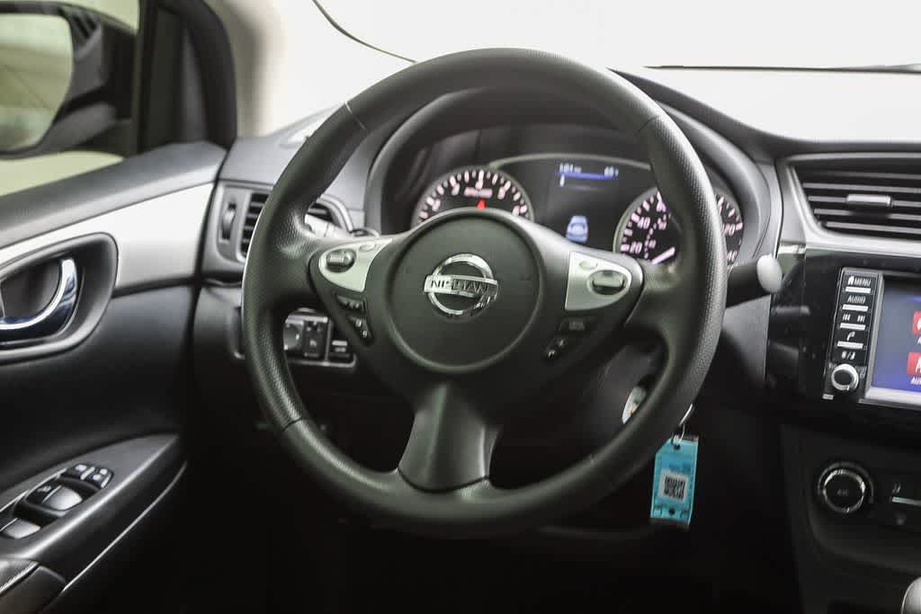 Thumbnail: 2019 Nissan Sentra - 14