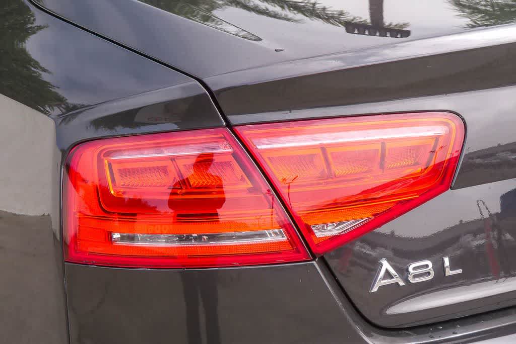 Thumbnail: 2011 Audi A8 - 10