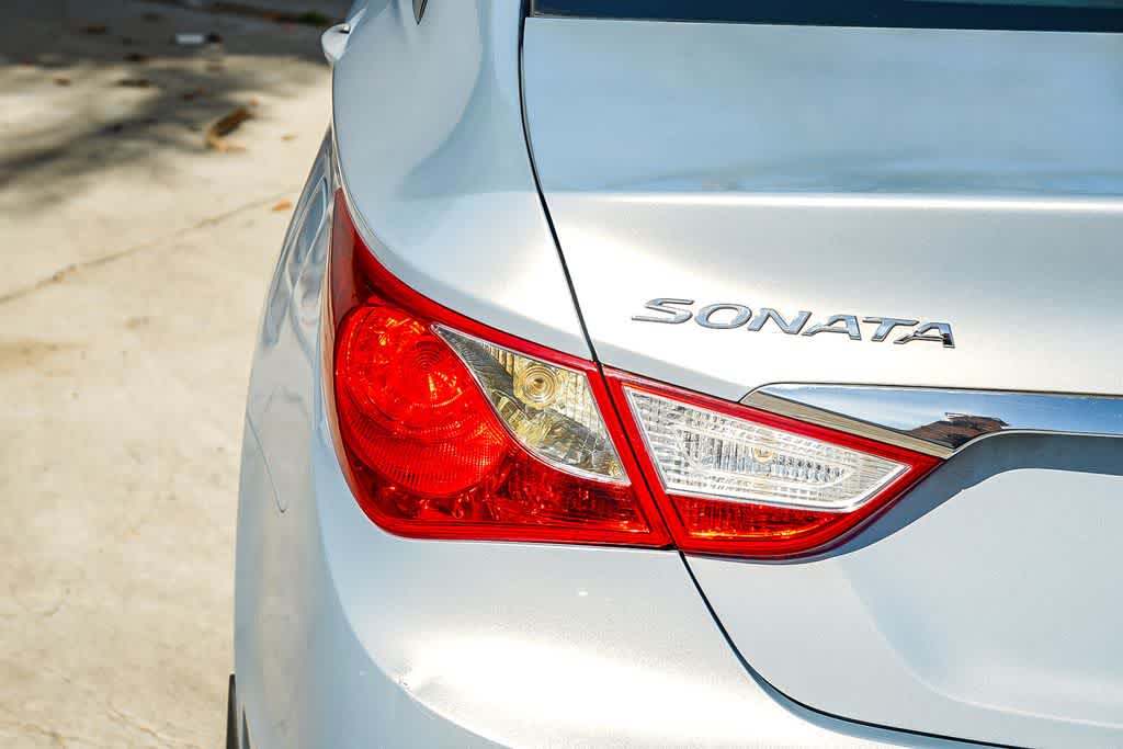 Thumbnail: 2013 Hyundai Sonata - 7