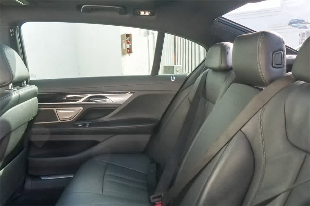 Thumbnail: 2018 BMW 7 Series - 11